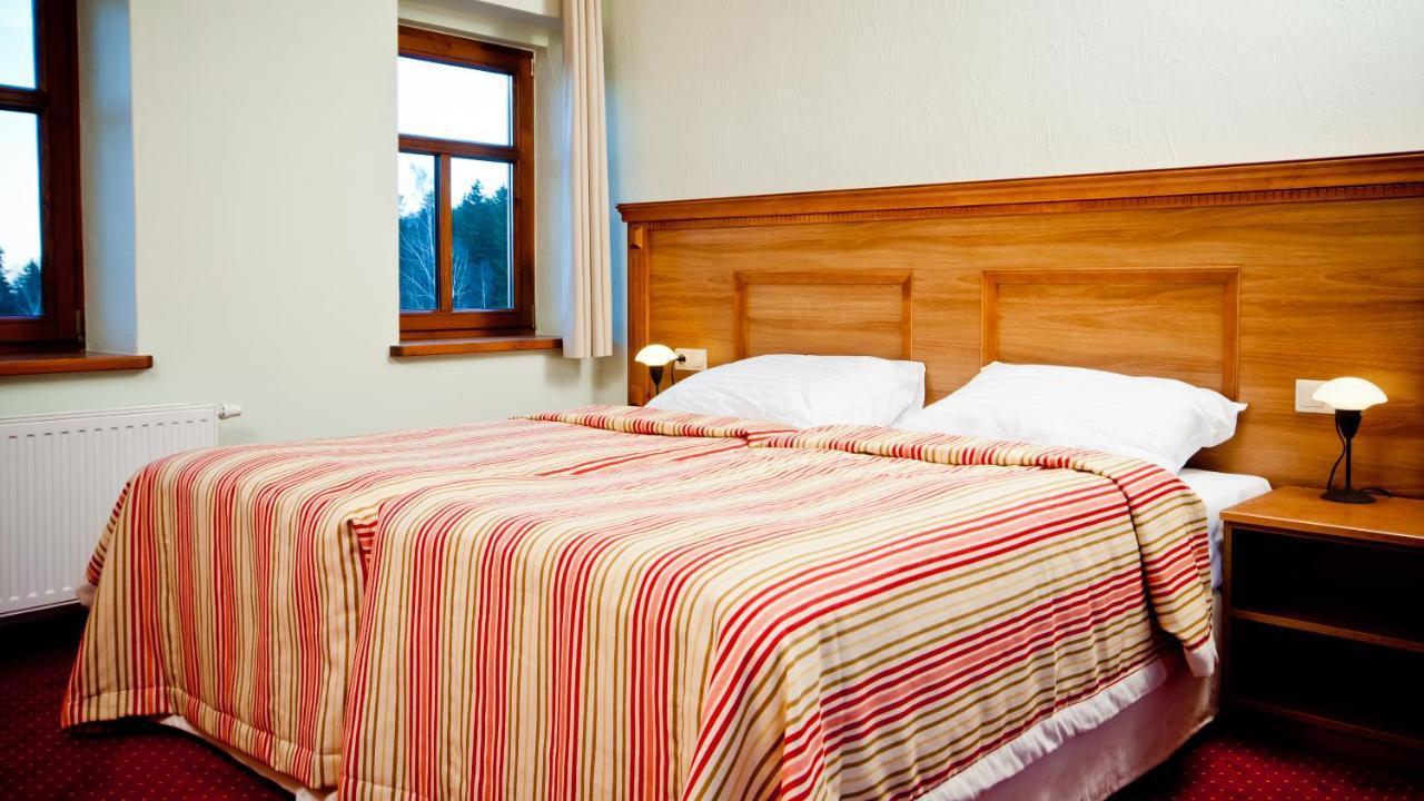 Przystanek Bavaria - Sauny, Parking Oraz Wstep Do Parku Bajek W Cenie! Карпач Экстерьер фото