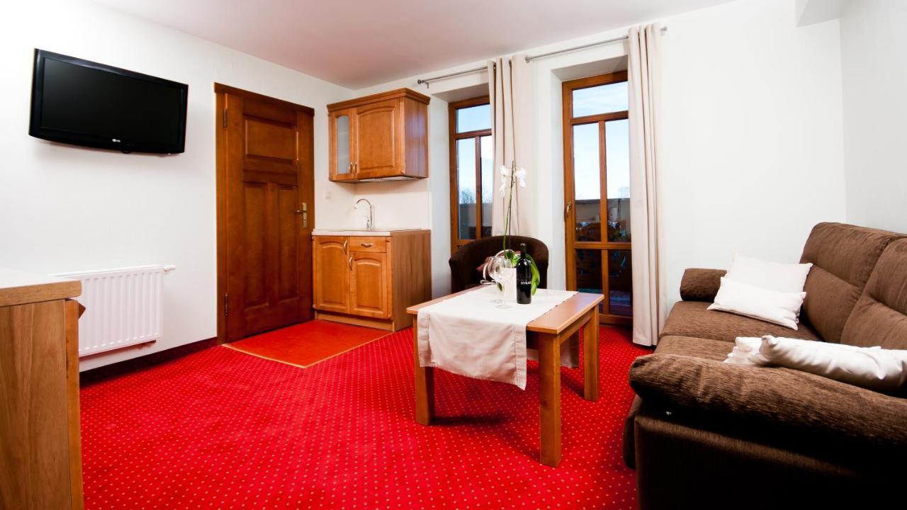 Przystanek Bavaria - Sauny, Parking Oraz Wstep Do Parku Bajek W Cenie! Карпач Экстерьер фото