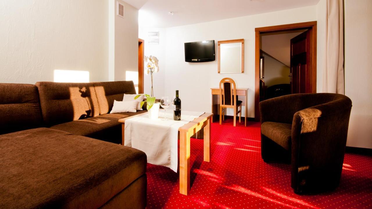 Przystanek Bavaria - Sauny, Parking Oraz Wstep Do Parku Bajek W Cenie! Карпач Экстерьер фото