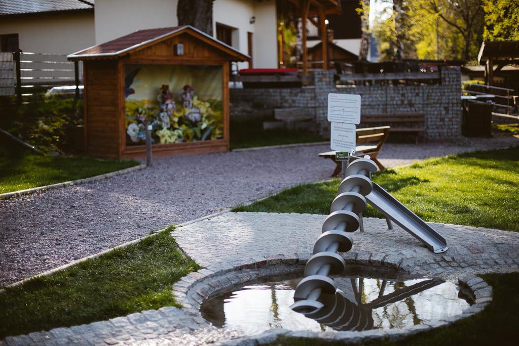 Przystanek Bavaria - Sauny, Parking Oraz Wstep Do Parku Bajek W Cenie! Карпач Экстерьер фото