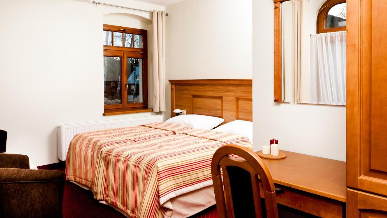 Przystanek Bavaria - Sauny, Parking Oraz Wstep Do Parku Bajek W Cenie! Карпач Экстерьер фото