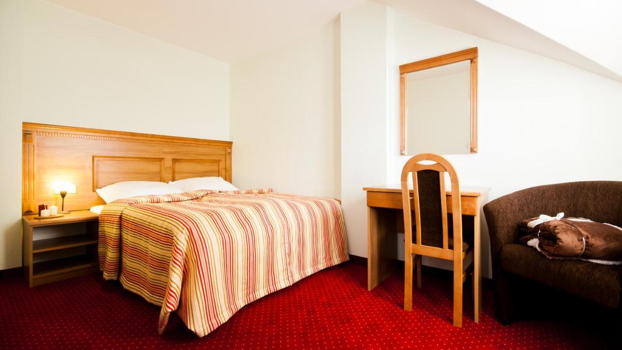Przystanek Bavaria - Sauny, Parking Oraz Wstep Do Parku Bajek W Cenie! Карпач Экстерьер фото