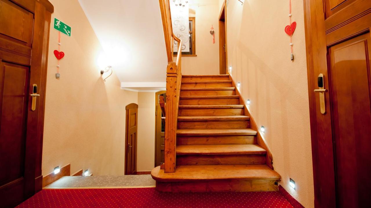 Przystanek Bavaria - Sauny, Parking Oraz Wstep Do Parku Bajek W Cenie! Карпач Экстерьер фото
